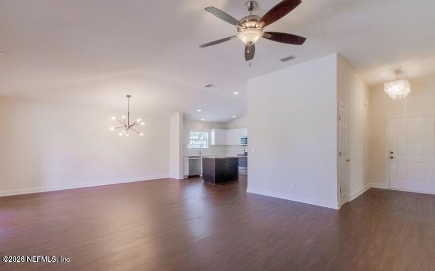 128 Terracina Dr - Photo 4 of 31