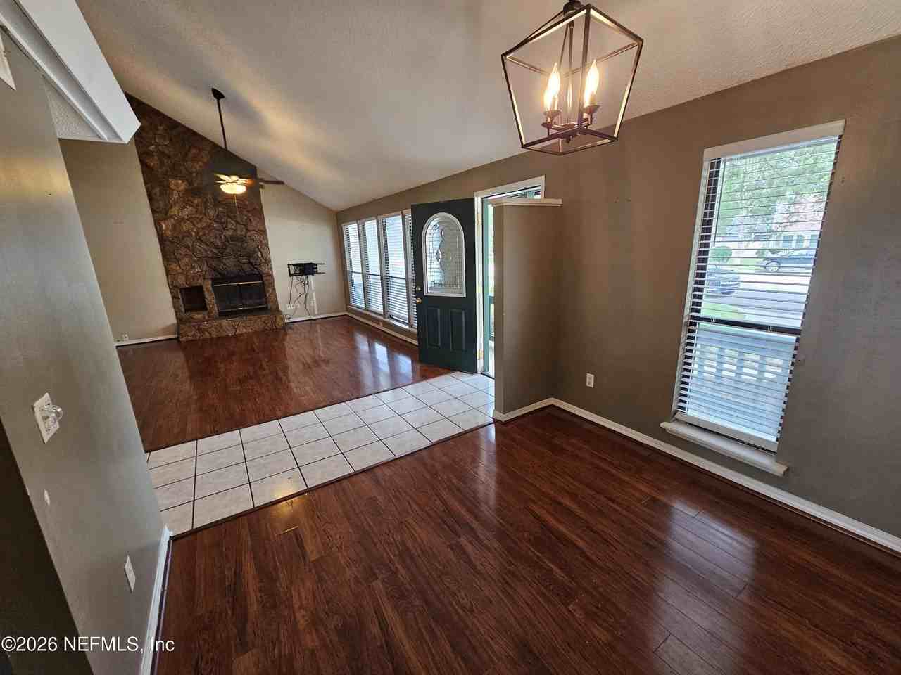 8176 Kilwinning Ln - Photo 4 of 26