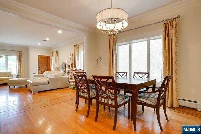 415 Westview Pl - Photo 4 of 24
