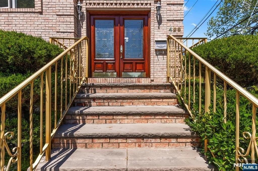 499 Morse Ave - Photo 3 of 45