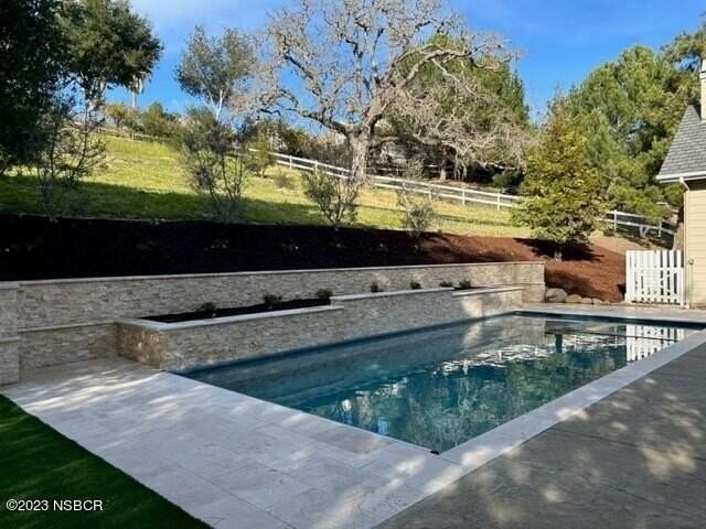 945 Old Ranch Rd - Photo 4 of 34