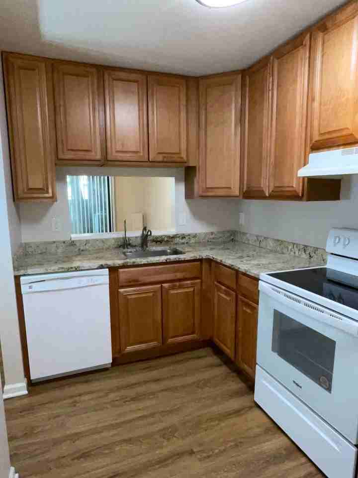 9848 Brookridge Ct - Photo 2 of 19