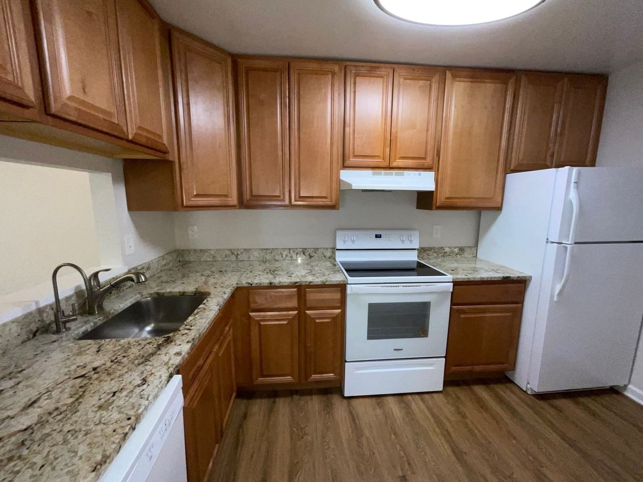 9848 Brookridge Ct - Photo 4 of 19