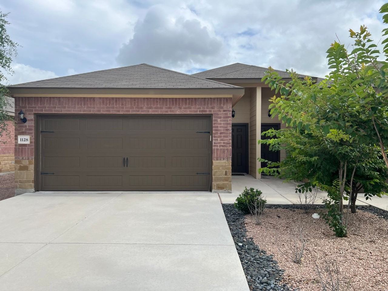 1128 Renee Way