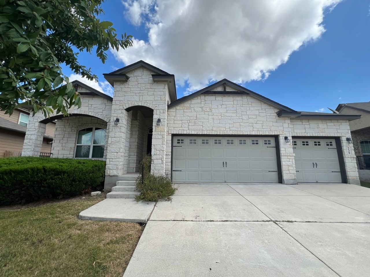 338 Oak Creek Way - Photo 2 of 43