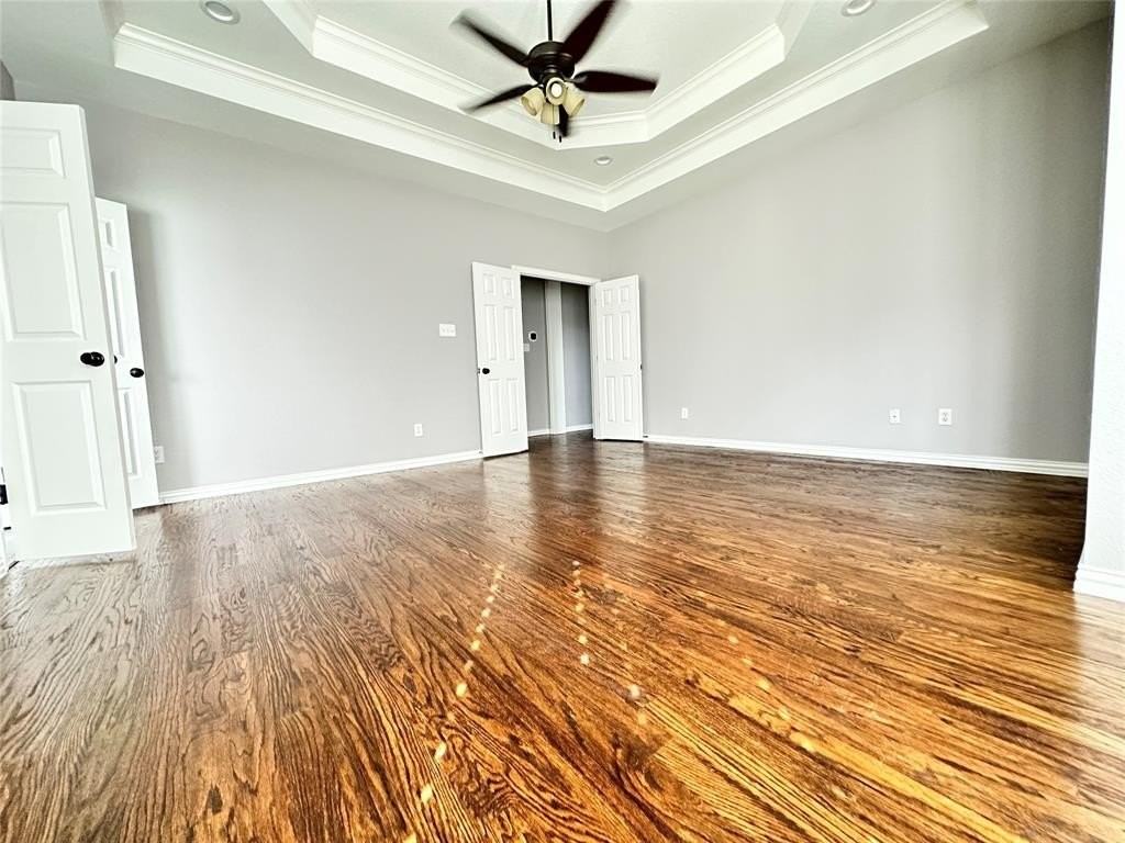 801 Heatherglen Ct - Photo 4 of 38