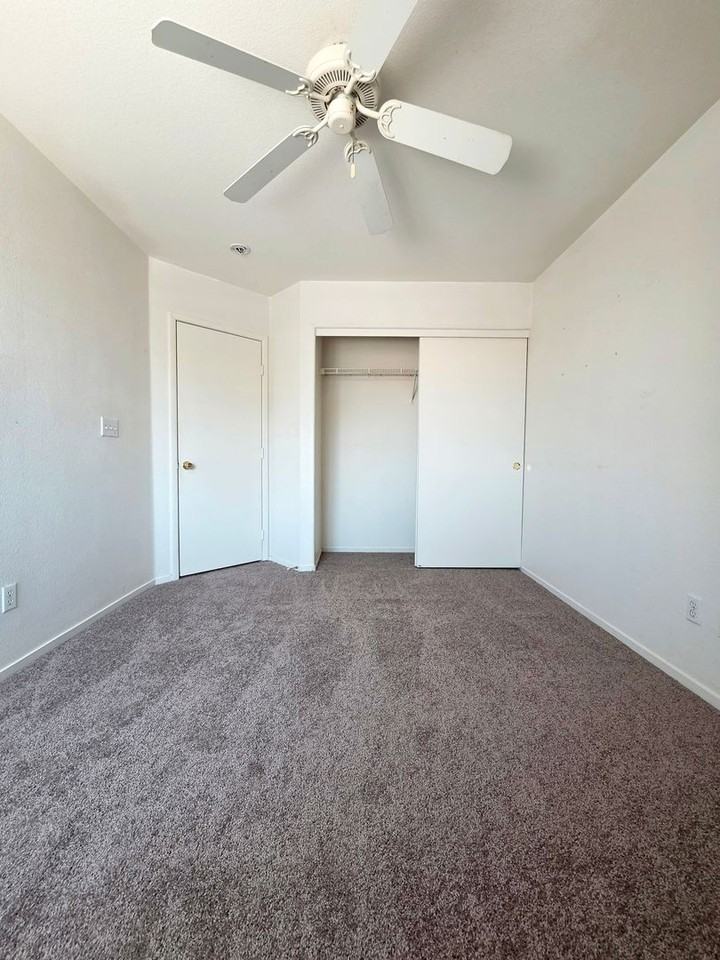 3114 Crownline Ct - Photo 5 of 16