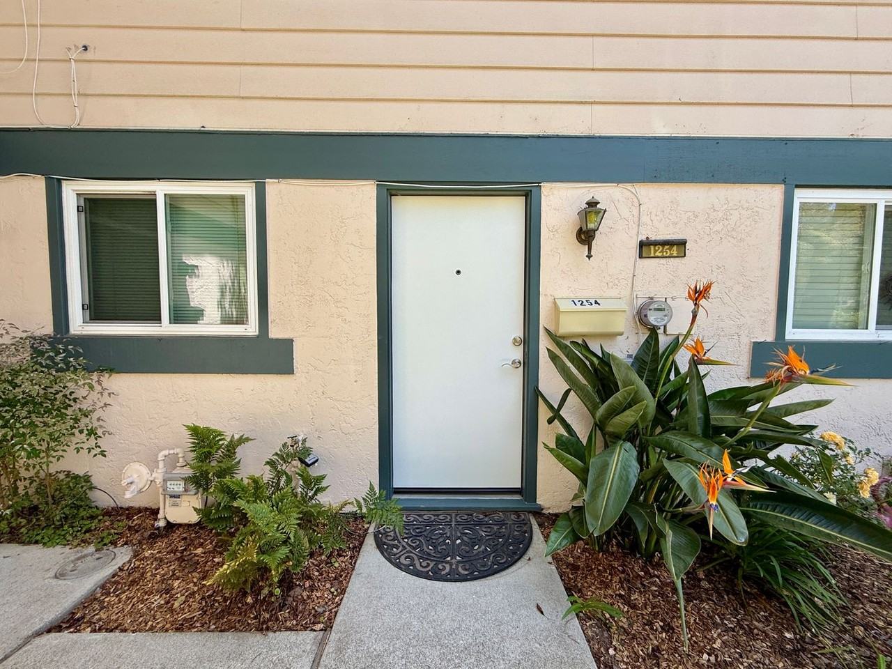 1254 Terra Nova Blvd - Photo 3 of 32