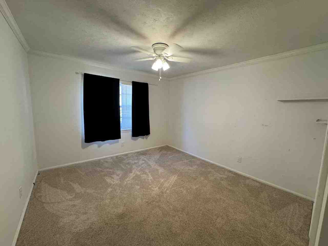 200 Brookhaven Dr - Photo 2 of 9