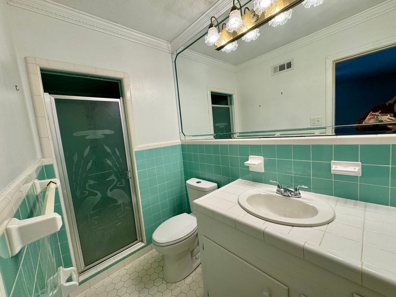 200 Brookhaven Dr - Photo 5 of 9