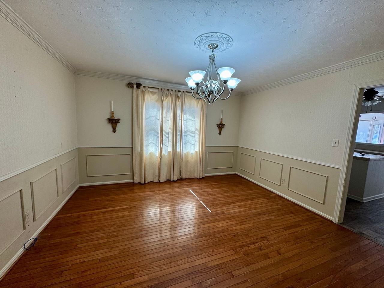 200 Brookhaven Dr - Photo 6 of 9