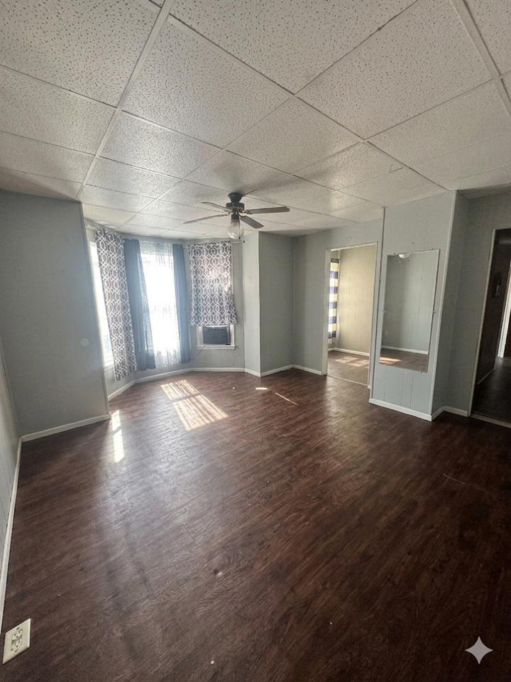 912 W High St. Mt Vernon - Photo 2 of 10