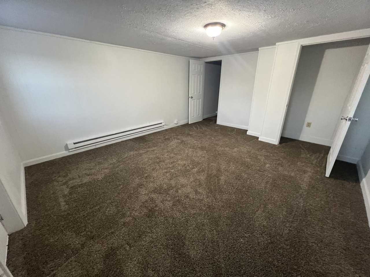 185 Monroe St - Photo 2 of 10