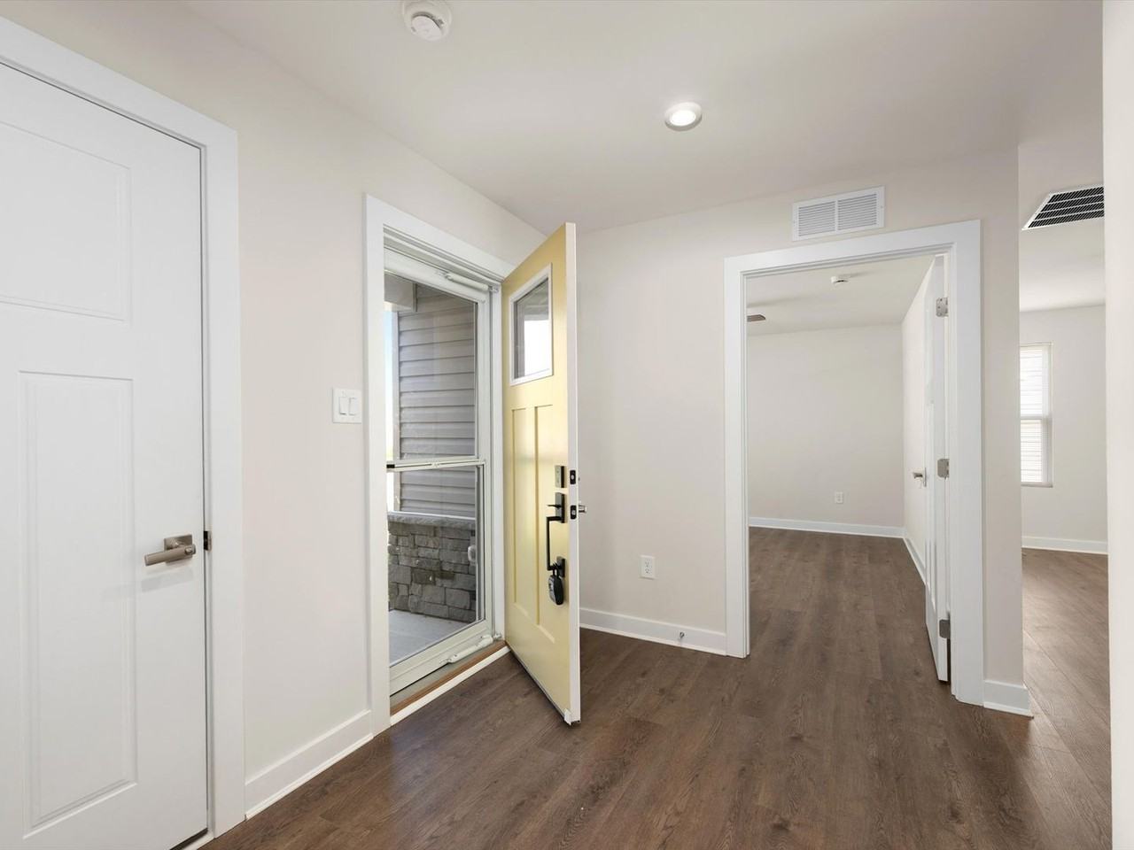 22639 Terri Ln - Photo 2 of 39