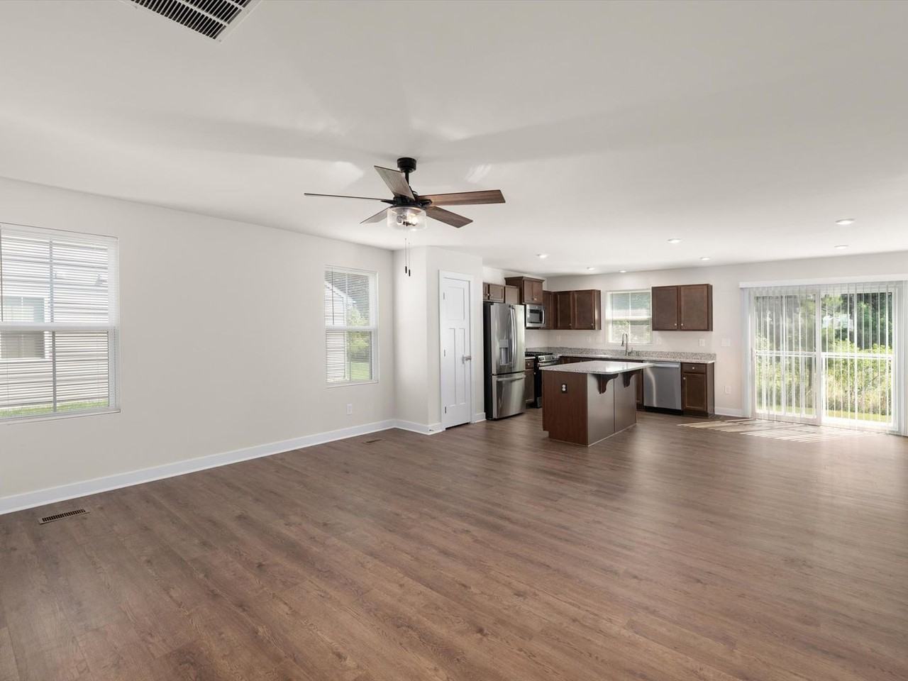 22639 Terri Ln - Photo 3 of 39