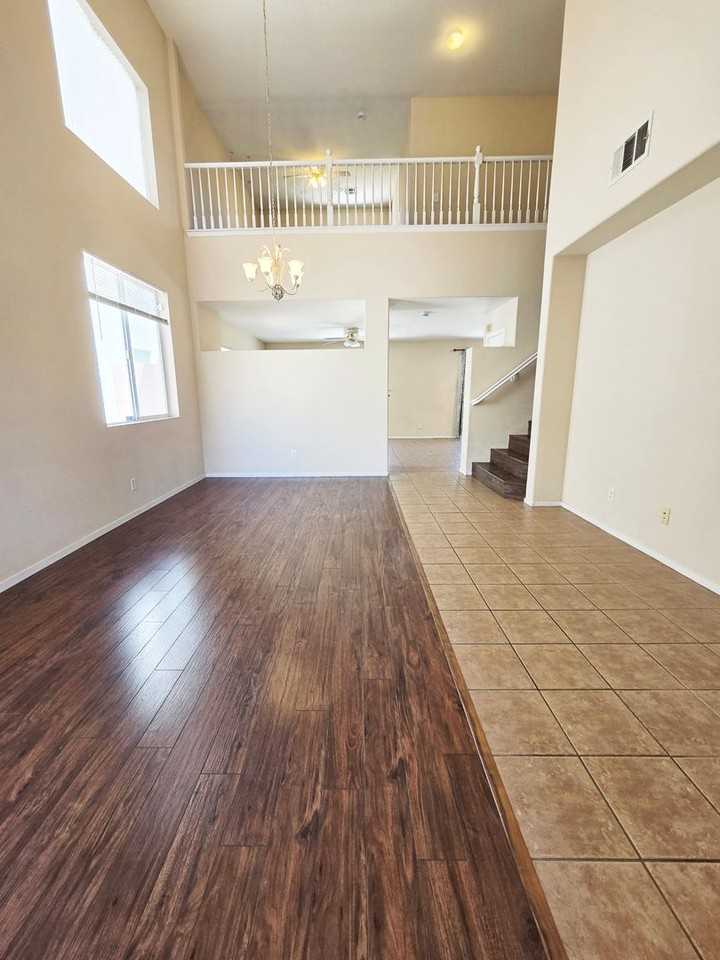 3722 Nestled Oak Ave - Photo 2 of 27