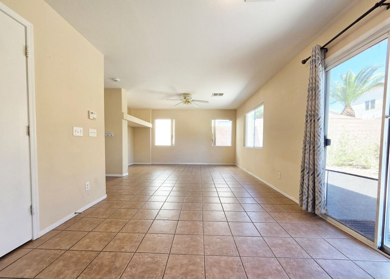 3722 Nestled Oak Ave - Photo 7 of 27