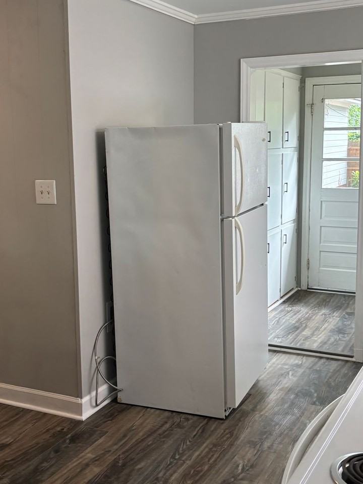 408 E 12th St - Photo 6 of 20
