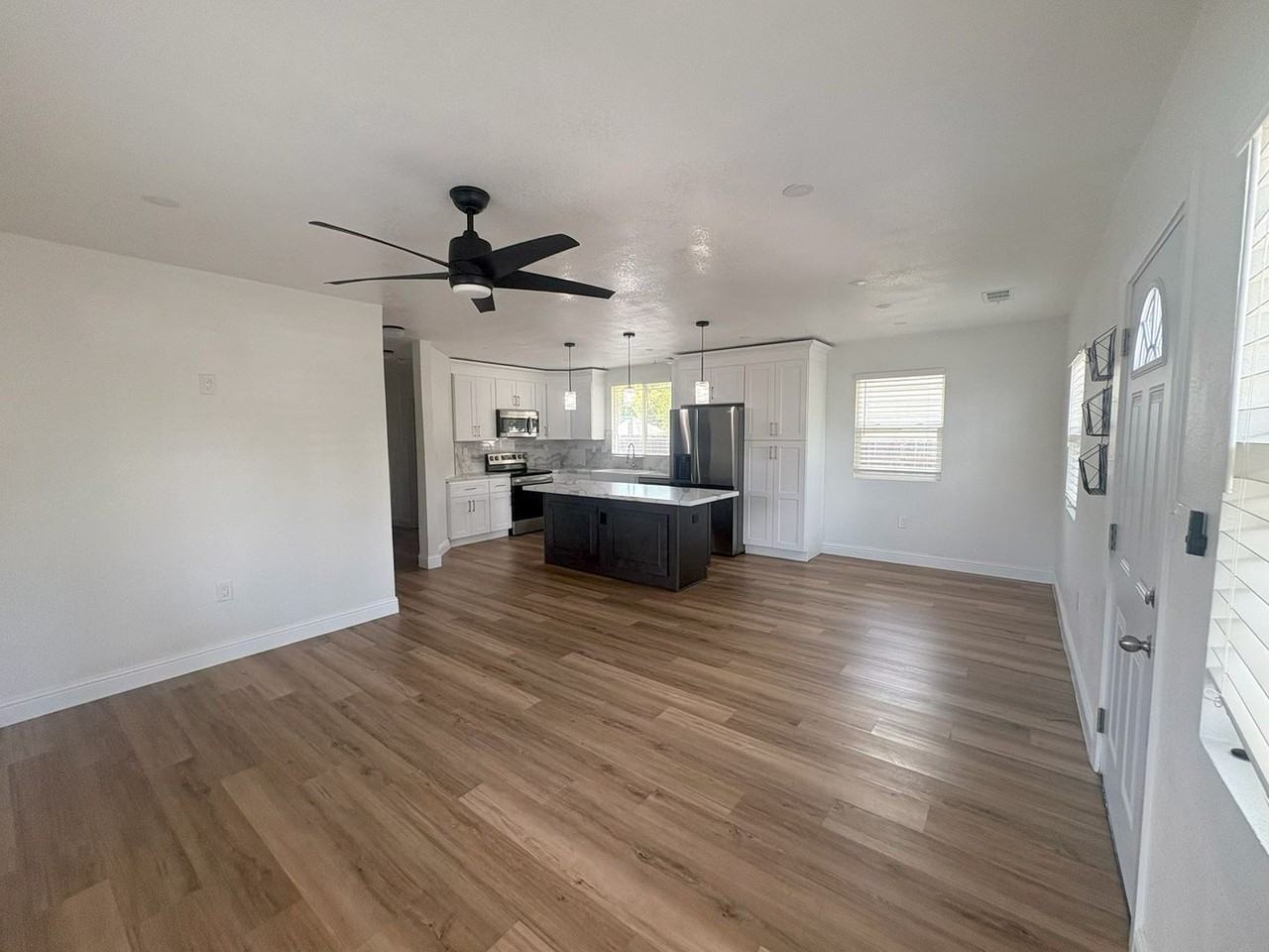 3962 44th St - Photo 3 of 34
