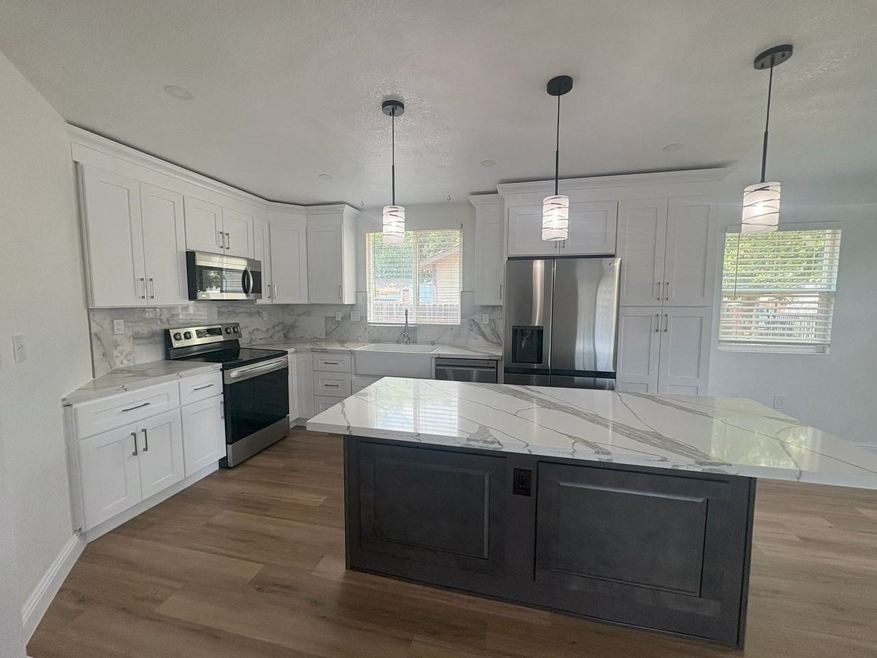 3962 44th St - Photo 5 of 34