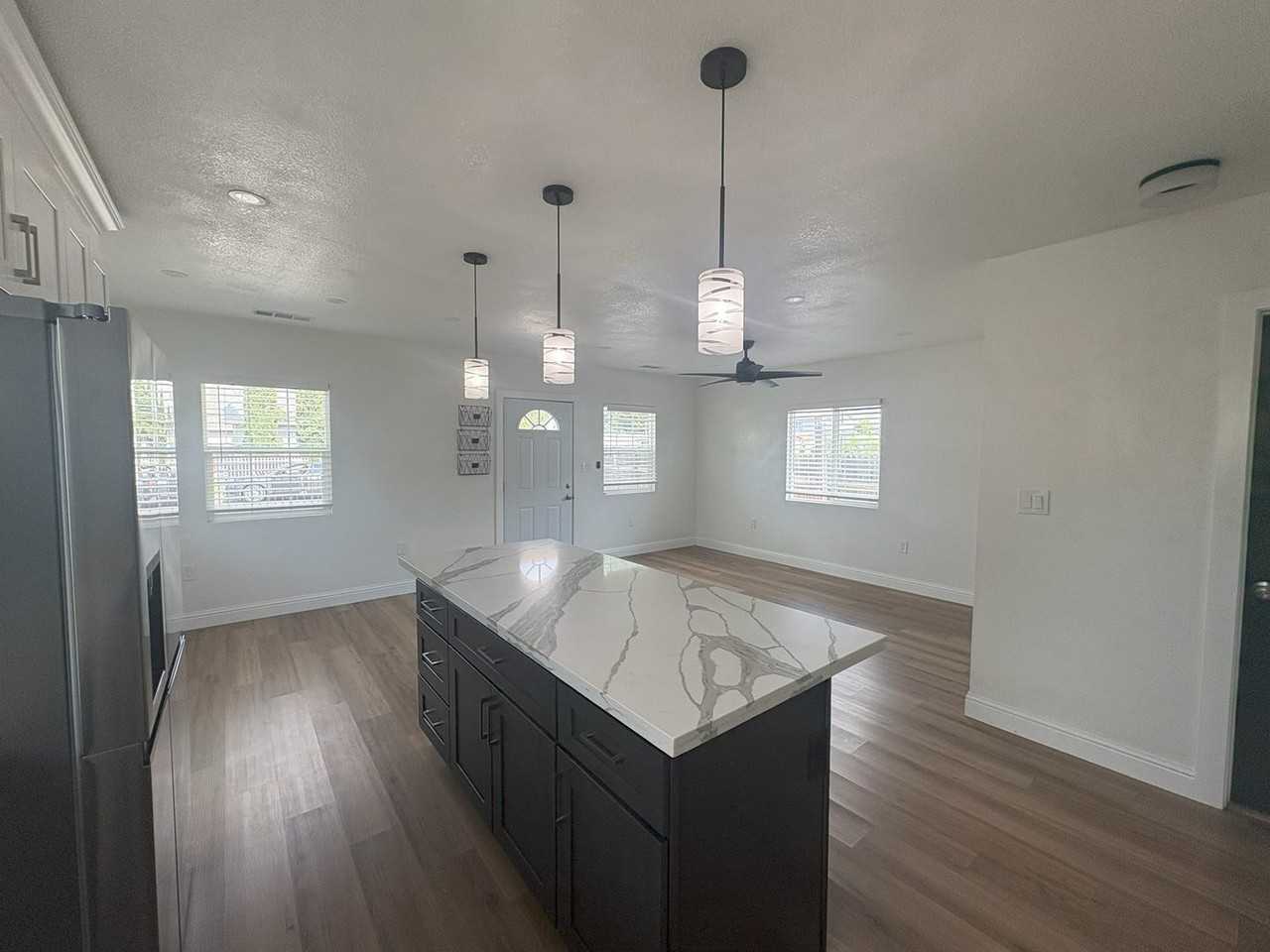 3962 44th St - Photo 6 of 34