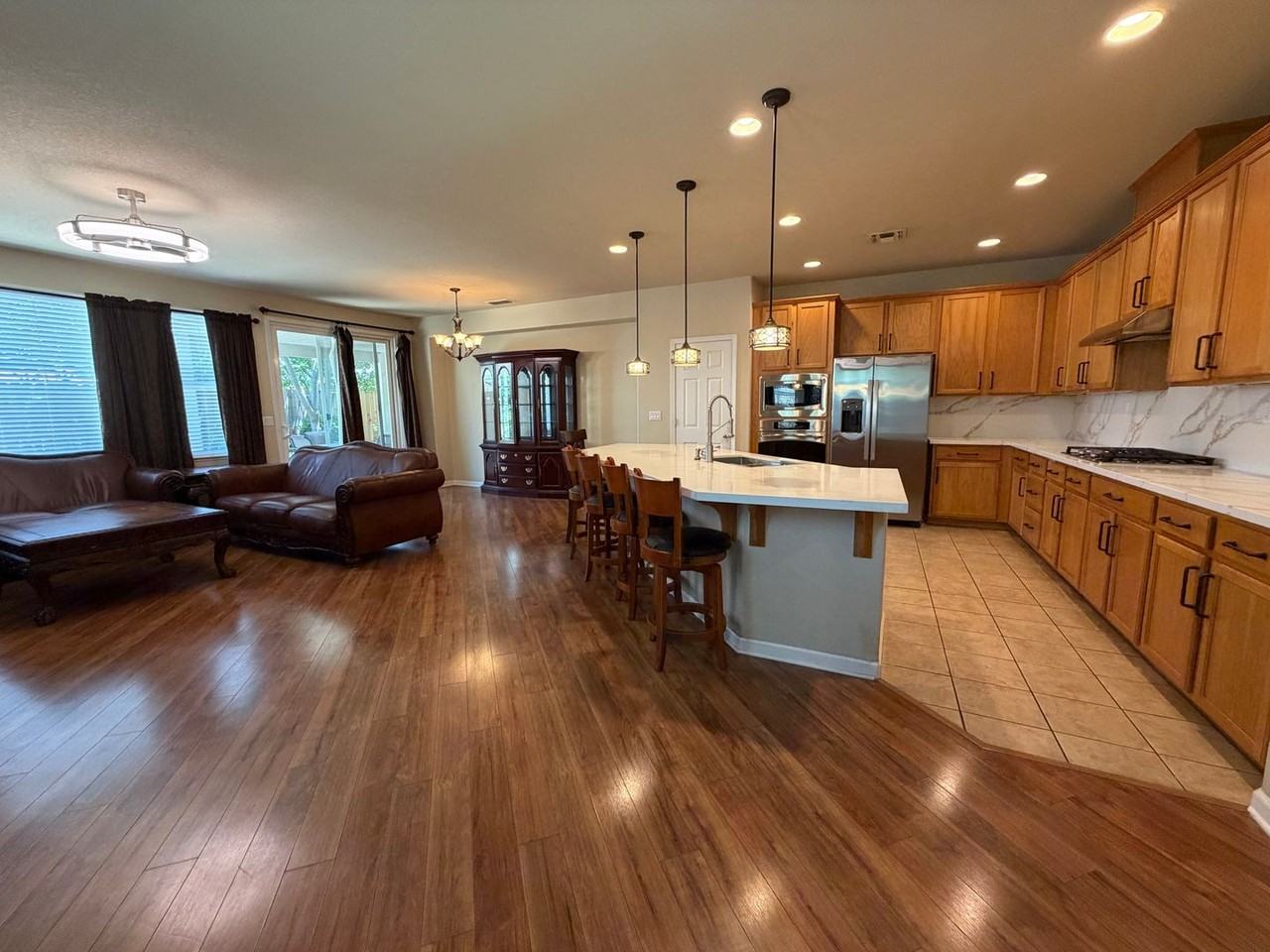 5501 Claudied Way - Photo 6 of 47