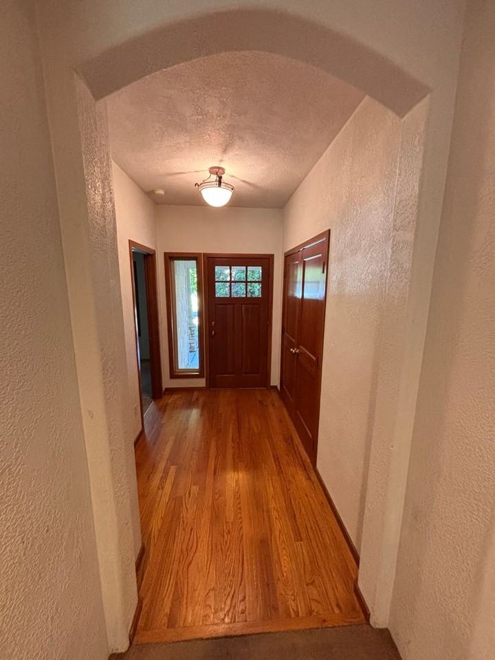 3052 Gary Dr - Photo 4 of 22