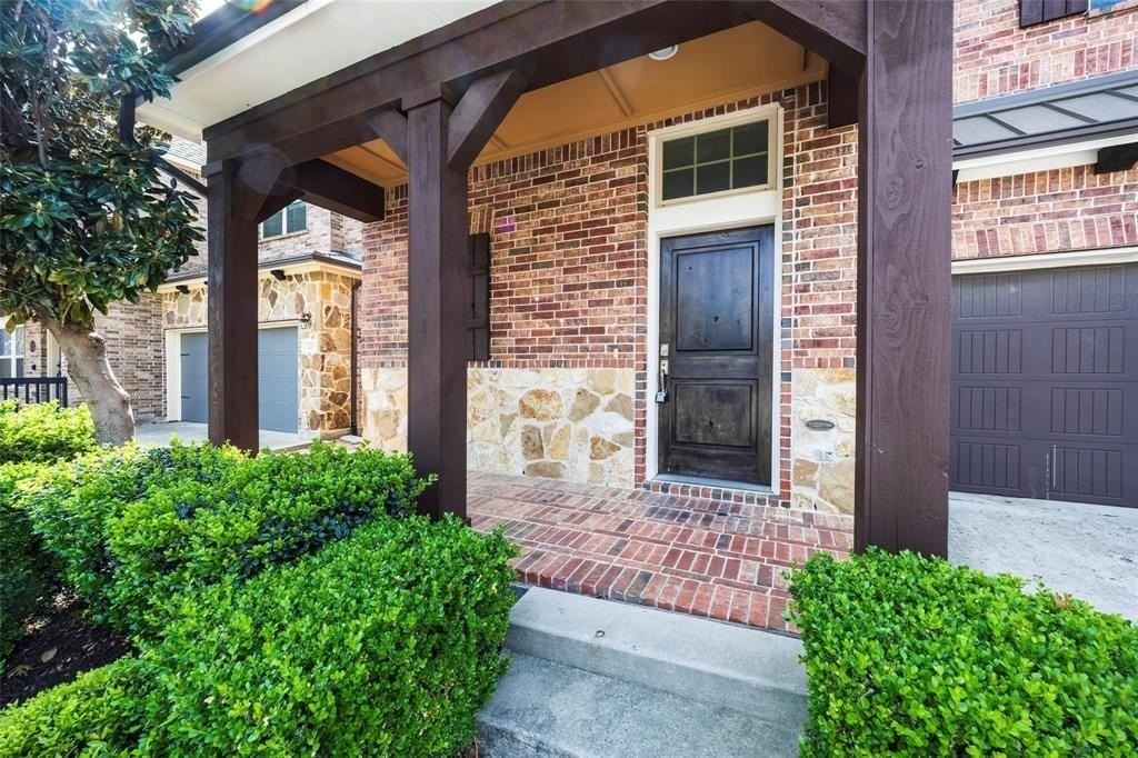 1217 Naples Dr - Photo 3 of 34