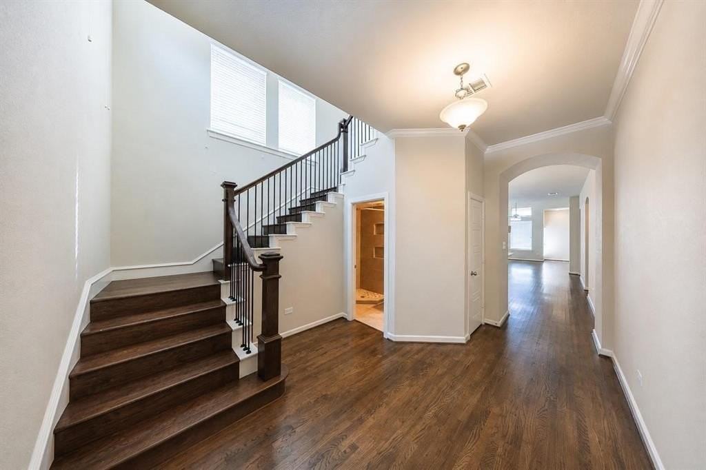 1217 Naples Dr - Photo 4 of 34