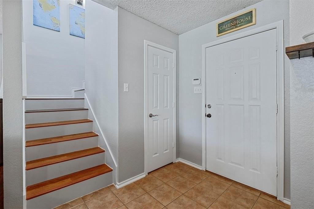 2202 Barton Springs Dr - Photo 4 of 40