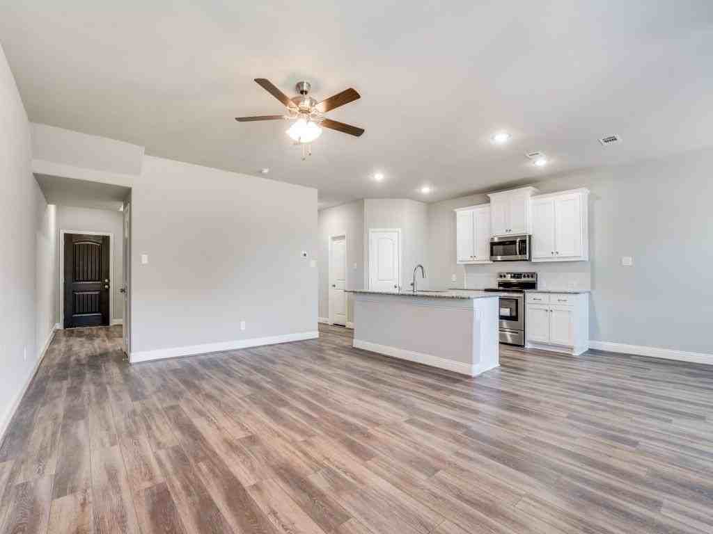6803 Topaz Dr - Photo 2 of 12
