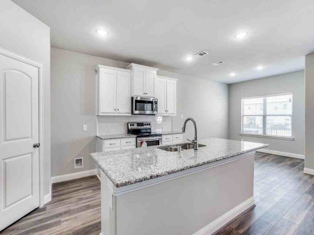 6803 Topaz Dr - Photo 6 of 12