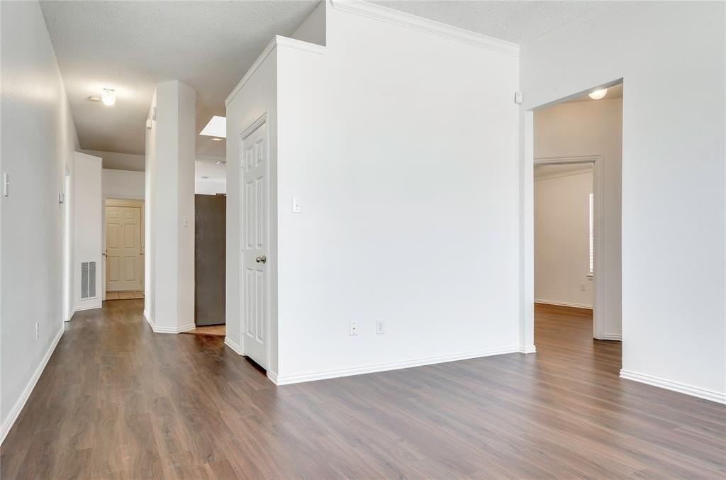 8611 Ironwood Dr - Photo 4 of 26