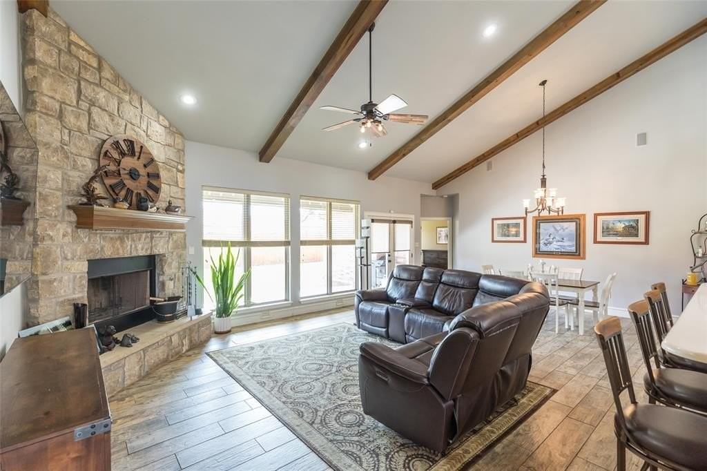 609 Marlin Dr - Photo 4 of 21