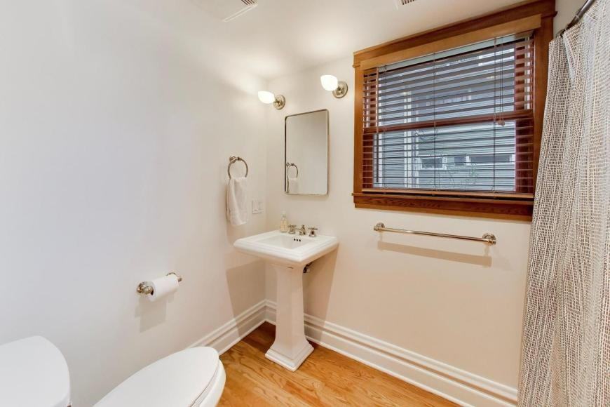 926 N Ridgeway Ave - Photo 6 of 10