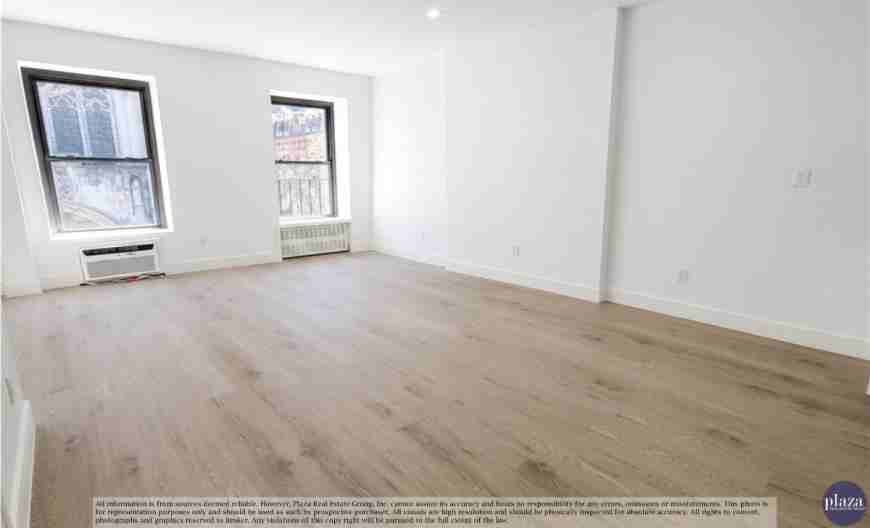 882 Lexington Ave - Photo 2 of 10