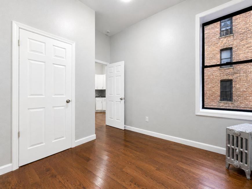 100 Audubon Ave - Photo 3 of 10