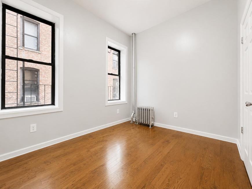 100 Audubon Ave - Photo 4 of 10
