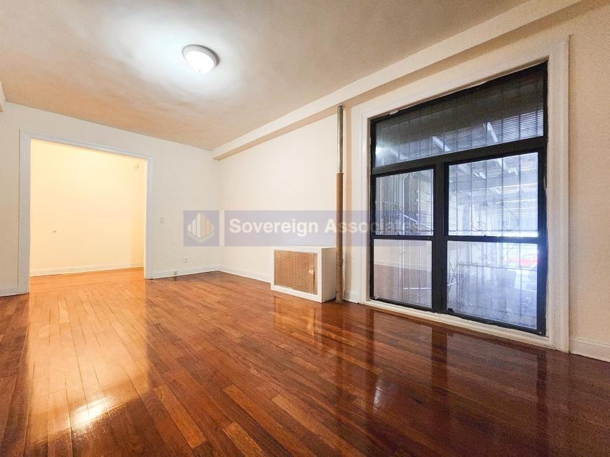 260 Convent Ave - Photo 3 of 10
