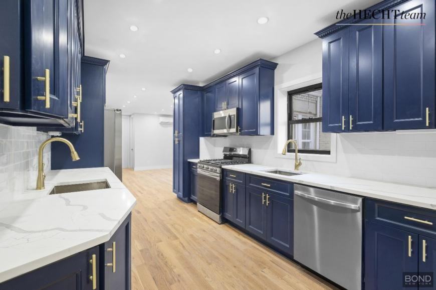 335 Crown St - Photo 2 of 10