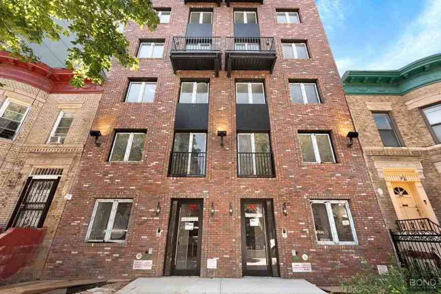 900 New York Ave - Photo 7 of 7