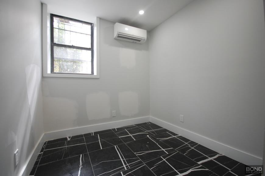 49 E 56th St - Photo 7 of 9
