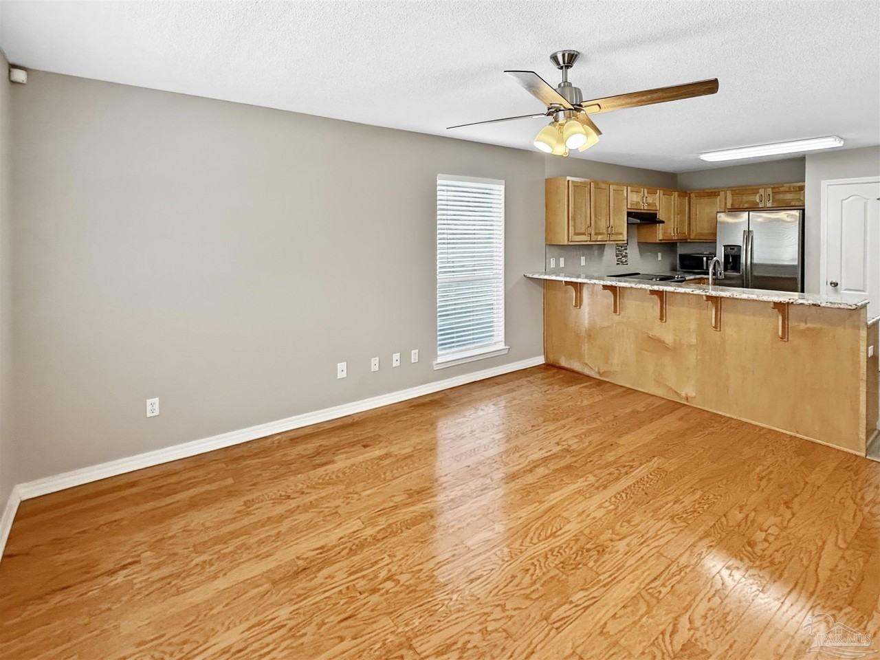 2121 Pin High Dr - Photo 2 of 26