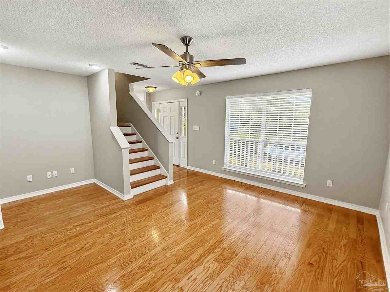 2121 Pin High Dr - Photo 4 of 26