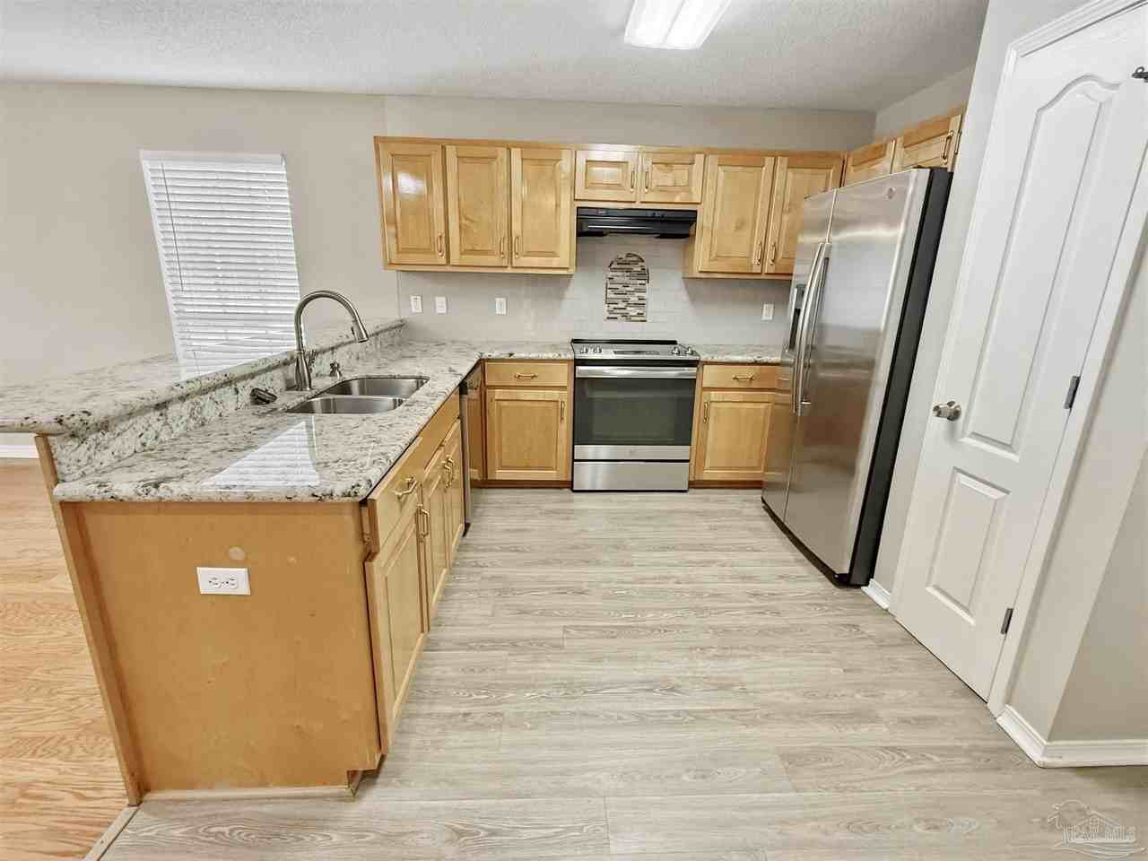 2121 Pin High Dr - Photo 6 of 26