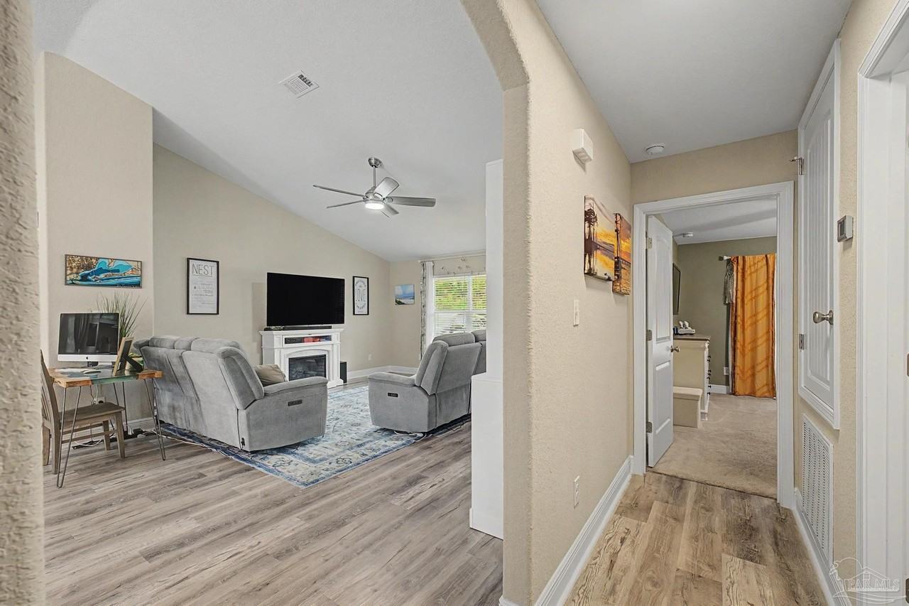 3613 Berkley Ln - Photo 7 of 50