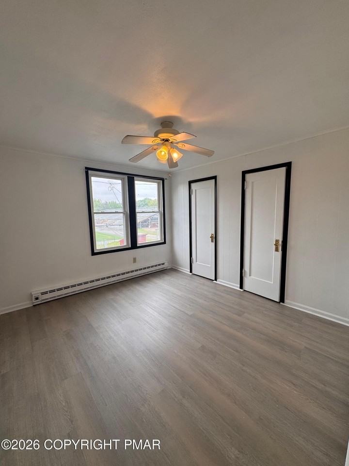 358 Tioga Ave - Photo 6 of 14