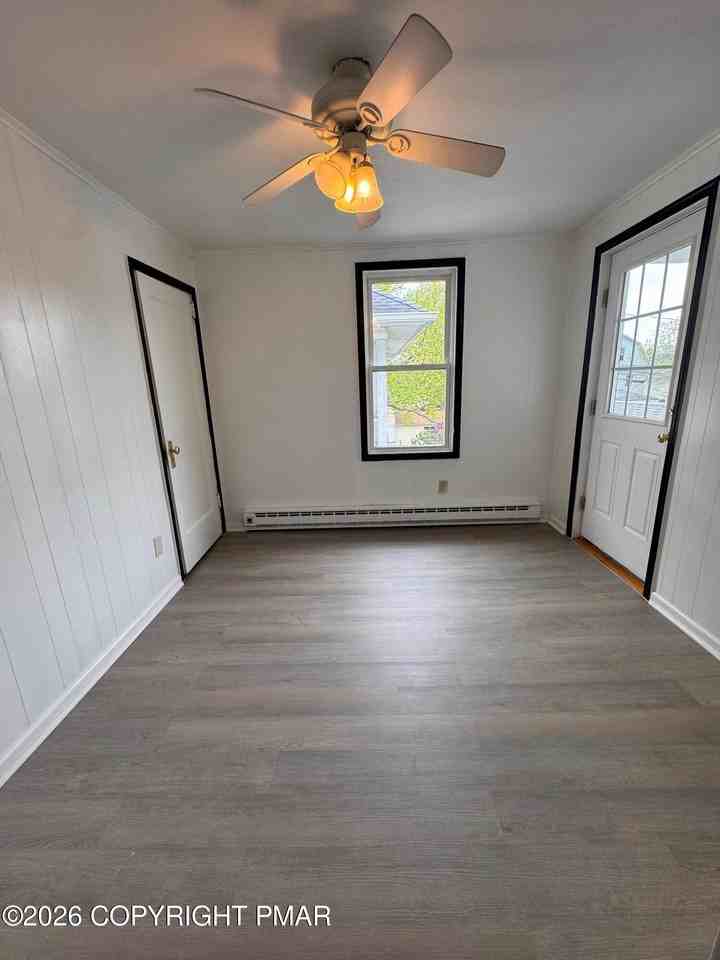 358 Tioga Ave - Photo 7 of 14
