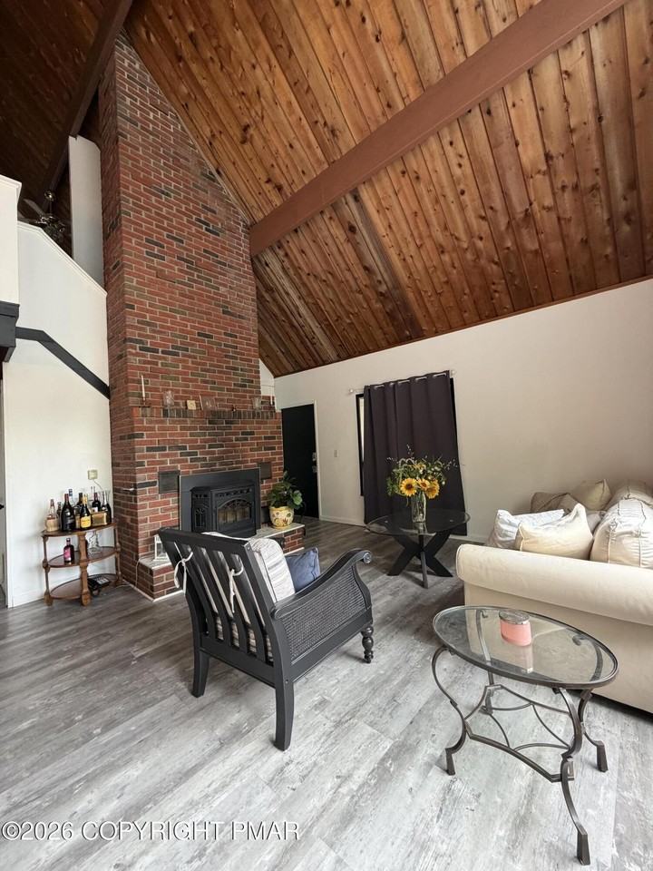 210 Stag Ct - Photo 6 of 11