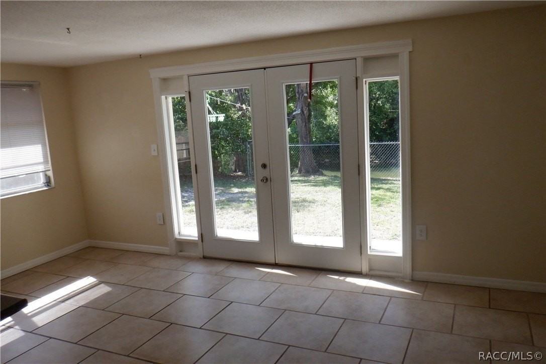 7234 Cherry Laurel Dr - Photo 3 of 44